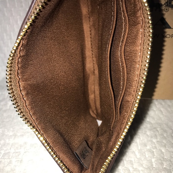 Coach wristlet - Picture 5 of 16